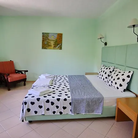 свети трифон Hotel *