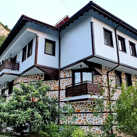 свети трифон 3*