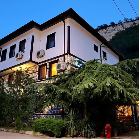 свети трифон Hotel