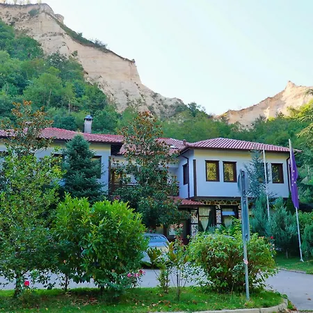 свети трифон 3* メルニック