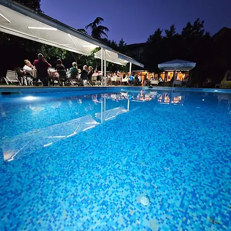 свети трифон Hotel