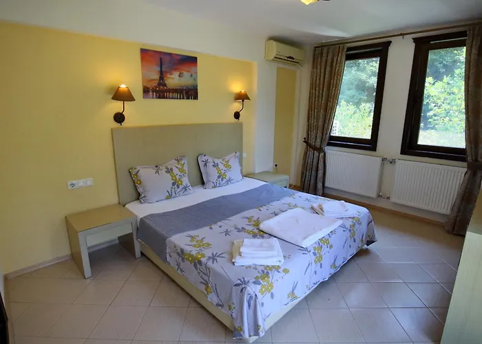 свети трифон Hotel