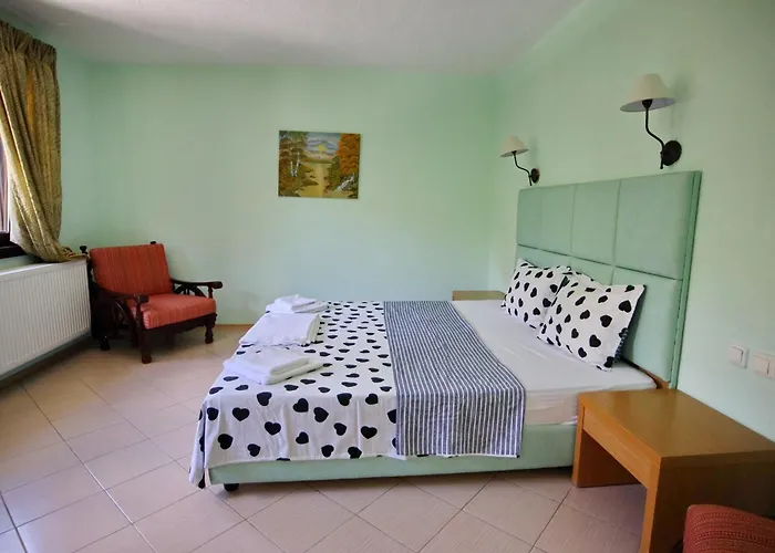 свети трифон Hotel *