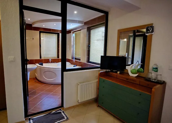 свети трифон Hotel *