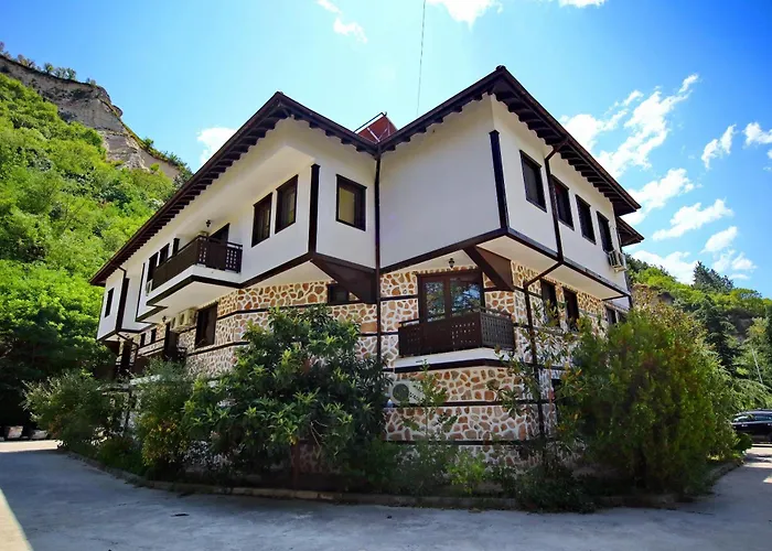 Hotel свети трифон Melnik (Blagoevgrad)